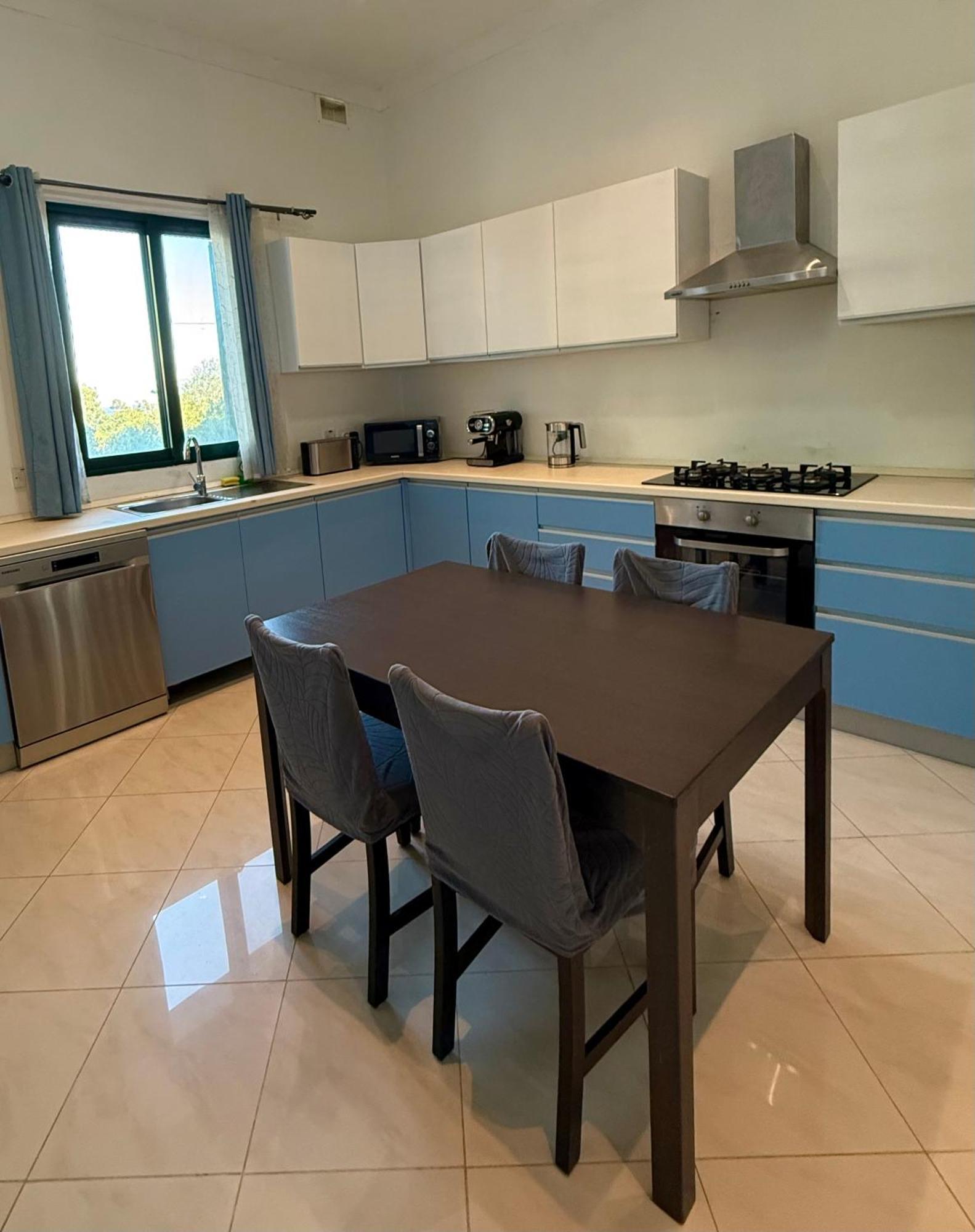 Pembroke Parkside Maisonette Экстерьер фото